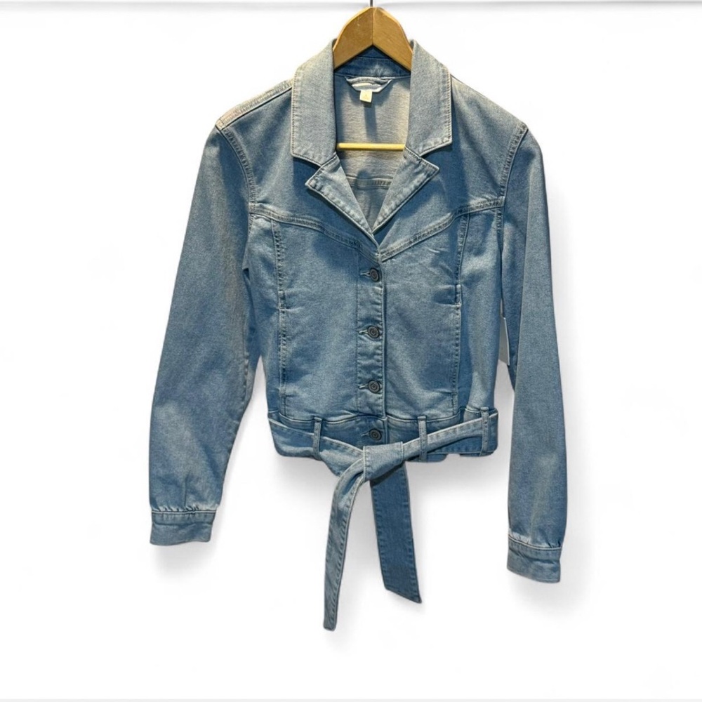 Lauren Conrad L.C. Women's Light Blue Denim Jacket size S. Cropped.